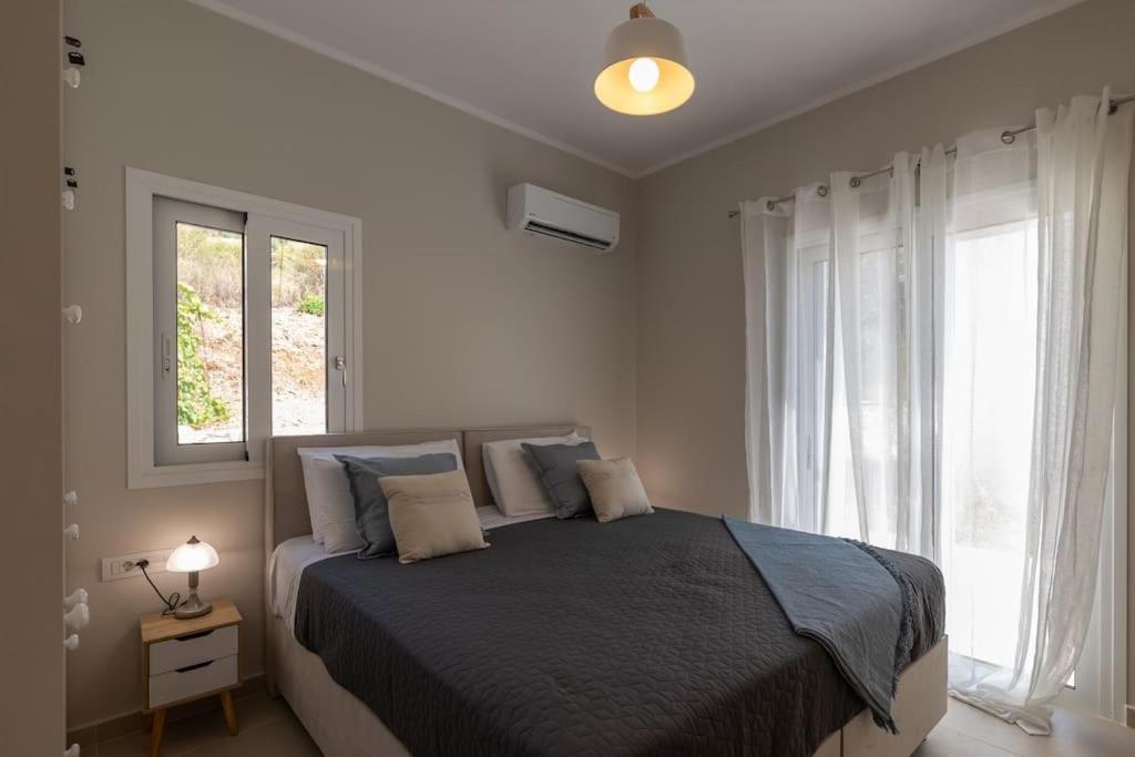 Maritina'S Apartments Amazing Sea View Agia Efimia Bagian luar foto