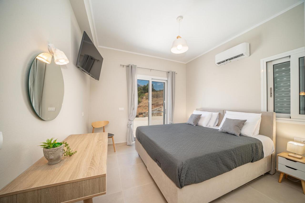 Maritina'S Apartments Amazing Sea View Agia Efimia Bagian luar foto