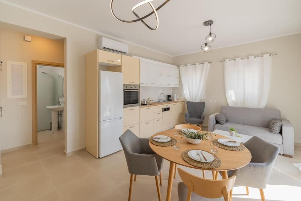 Maritina'S Apartments Amazing Sea View Agia Efimia Bagian luar foto
