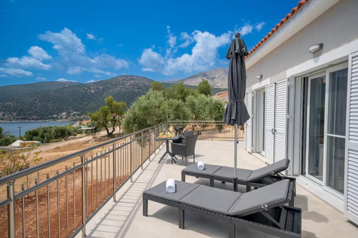 Maritina'S Apartments Amazing Sea View Agia Efimia Bagian luar foto