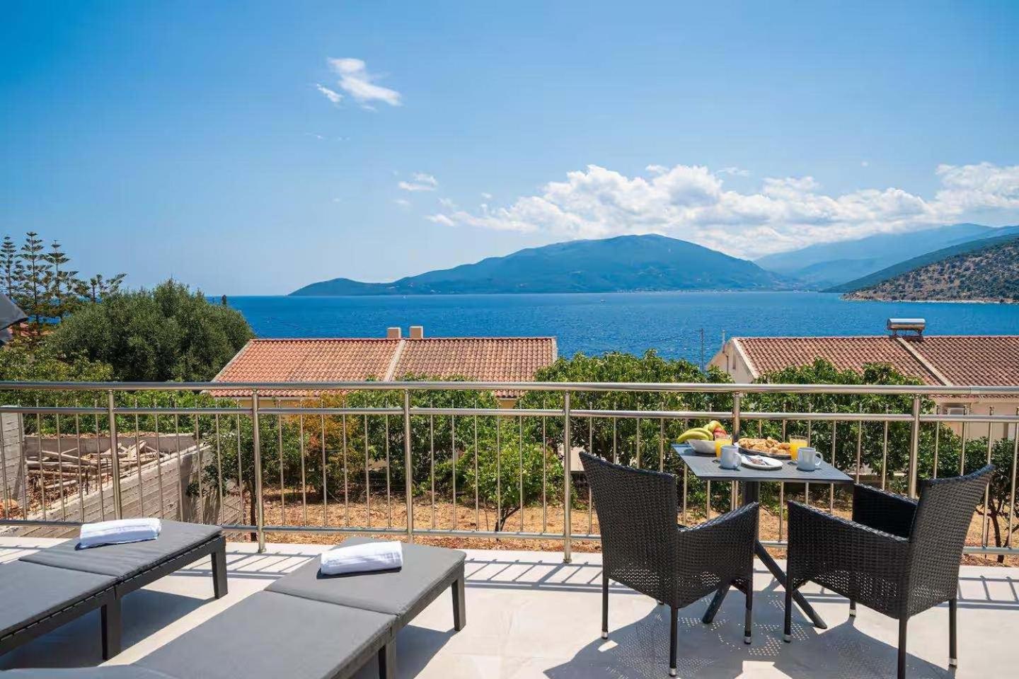 Maritina'S Apartments Amazing Sea View Agia Efimia Bagian luar foto